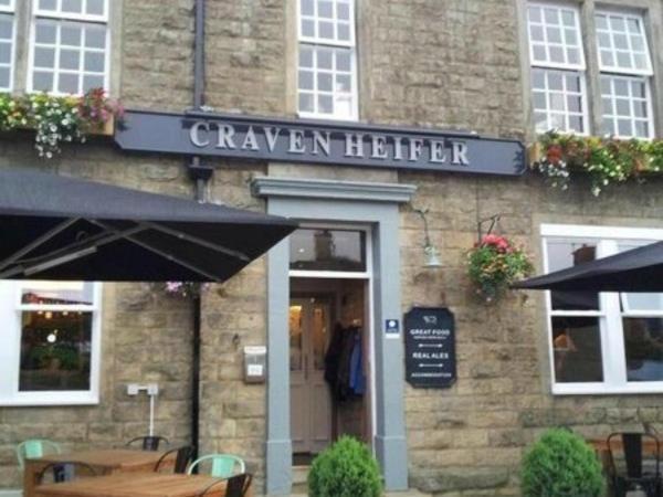 The Craven Heifer Bed and Breakfast Addingham Exteriör bild